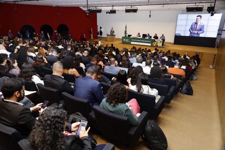 Governo ressalta importância da participação dos municípios nas políticas públicas ambientais