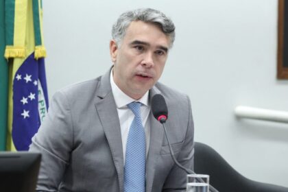 Projeto inclui em lei federal prioridade de embarque em aviões para passageiro com deficiência