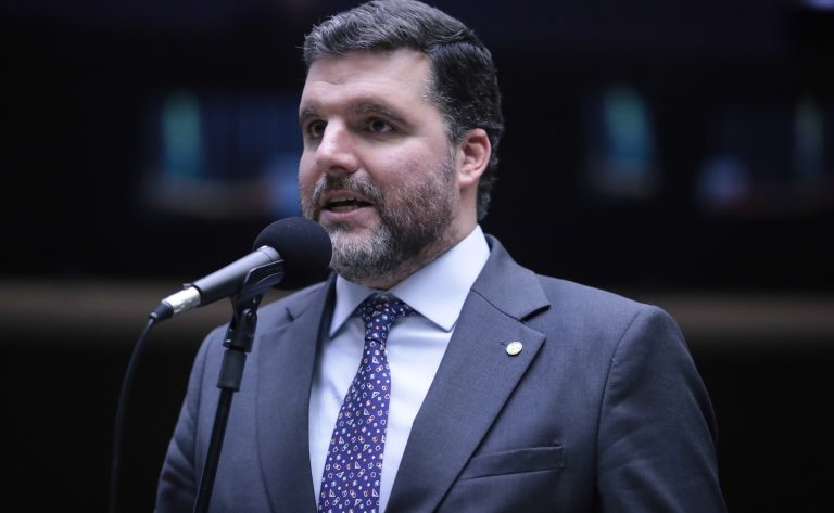 Projeto cria regras para reconhecimento da nacionalidade brasileira a indígenas