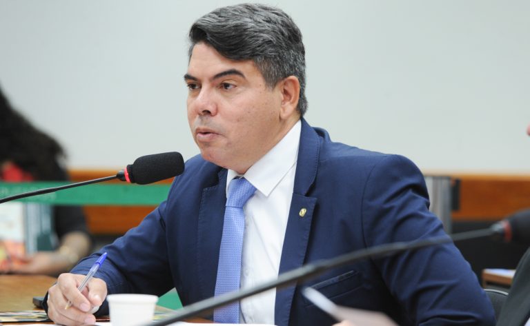 Projeto tipifica crimes de misoginia e misandria