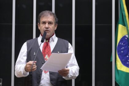 Projeto exige recadastramento biométrico em cidades com mais eleitores que habitantes