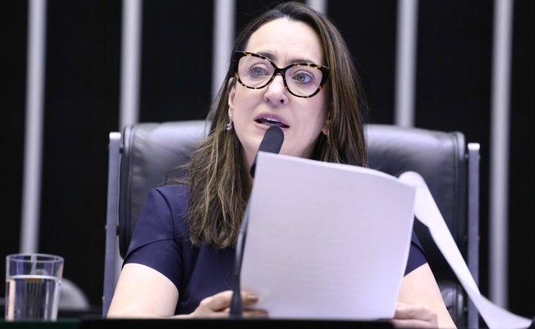 Projeto garante comunicação de preso com advogado por meio virtual independentemente do estado de inscrição na OAB