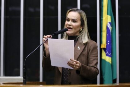 Comissão aprova projeto que exige informação sobre prematuridade do bebê na certidão de nascimento