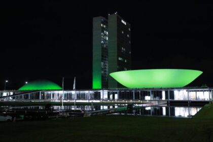 Congresso recebe iluminação verde para lembrar Dia da Atividade Física e Dia da Saúde