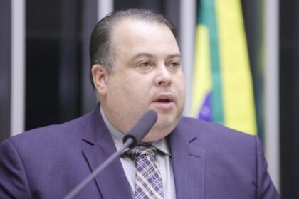 Comissão aprova criação do sistema nacional de difusão de pesquisas científicas