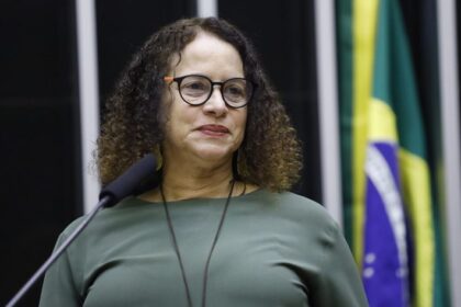 Comissão recebe ministra para discutir ações voltadas à ciência, tecnologia e inovação