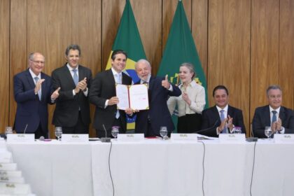 Motta anuncia comissão especial para analisar isenção do IR para quem ganha até R$ 5 mil