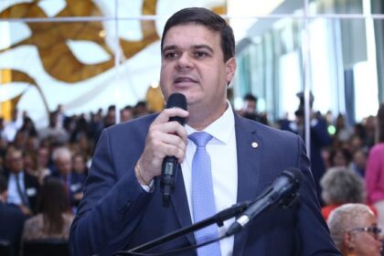 Projeto prevê inclusão de QR code em carteira de identificação de pessoa com autismo