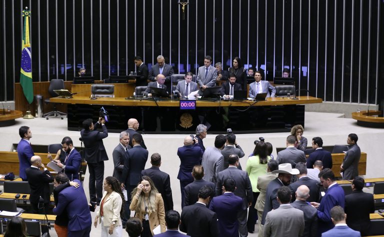 Câmara aprova MP que destina recursos para combate à seca e outras áreas