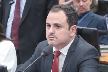 Conselho de Ética analisa parecer que pede cassação de Glauber Braga