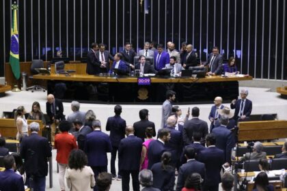 Câmara aprova projeto que prevê medidas do governo brasileiro contra tarifas de outros países