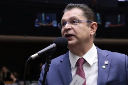 Líder do PL pede urgência para anistia aos envolvidos nos ataques de 8 de janeiro