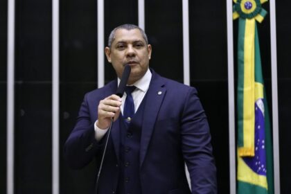 Comissão debate porte de arma para vigilantes fora do horário de serviço
