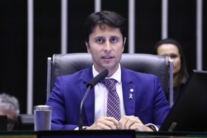 Comissão aprova política de proteção de direitos de pessoas com síndrome de Tourette