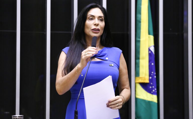 Nova lei garante assistência humanizada a mães e pais em luto por perda de bebê