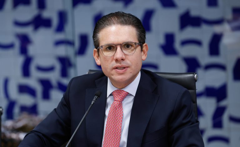 Para Motta, Executivo não pode gastar sem freio e passar a responsabilidade para o Congresso