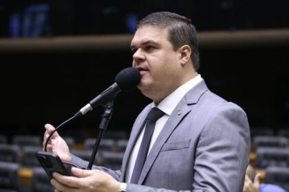 Comissão aprova projeto que permite organizações sociais no atendimento a pessoas com deficiência